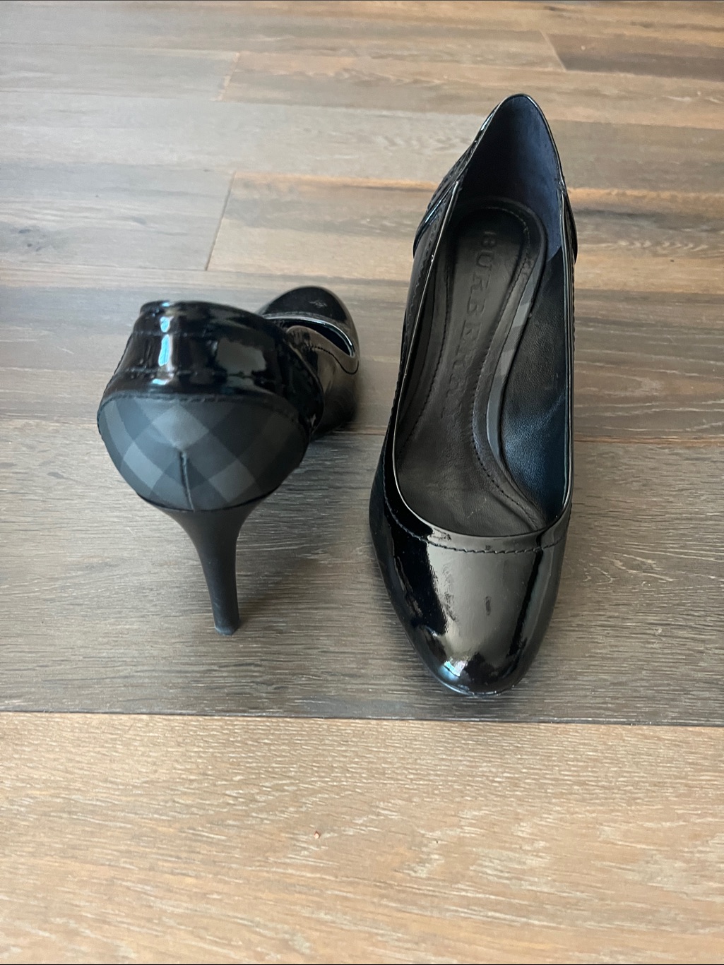 Burberry Black Patent Leather Rounded-Toe Pumps